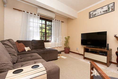 Casa Em Ipanema Com 3 Dormitórios - Lu265702