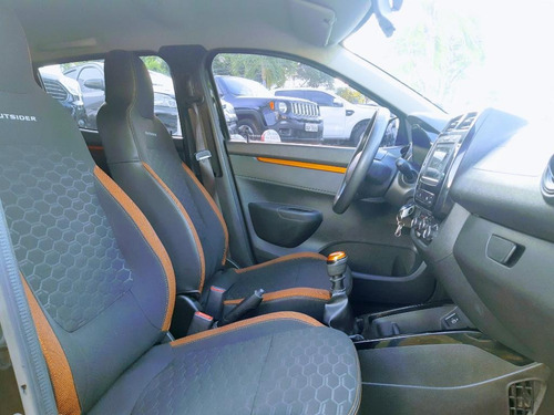 Imagem 5 de 8 de Renault Kwid Outsider 1.0 Flex 12v 5p Mec.