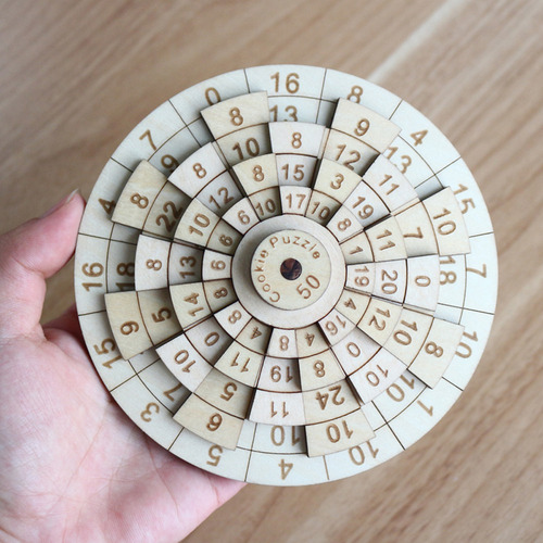 ** Rompecabezas De Madera: Desafiante Regalo Matemático For