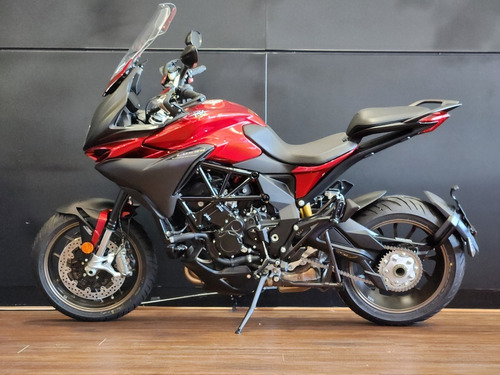 Imagen 2 de 25 de Mv Agusta Turismo Veloce Lusso Bordó