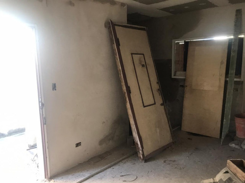 Imagen 4 de 14 de Oportunidad De Casa A Buen Precio En Una Linda Zona!!! Ph 3 Amb A Terminar En Boulogne.