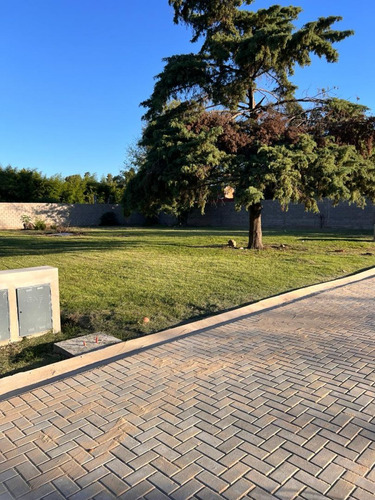 Lotes A La Venta. Condominio La Faustina. Villa Udaondo.