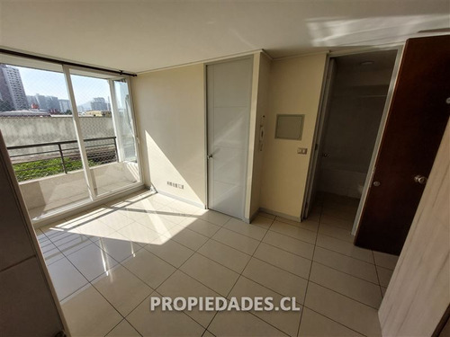 Departamento En Arriendo De 2 Dorm. En Santiago