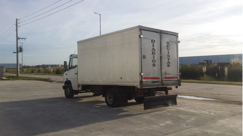 Imagen 7 de 8 de Mercedes Benz 710