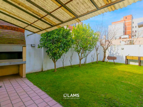 Alquiler Comercial/porfesional - Casa 4 Ambientes - Zona Guemes