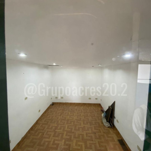 Imagen 3 de 4 de Grupo Inmobiliario Acres 20.2 Alquila Local Comercial Ubicado En San Antonio De Los Altos, C.c Club De Campo. Rz