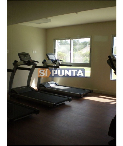 Imagen 22 de 23 de En Venta Excelentes Servicios 3 Dormitorios En Suite Y Dependencia