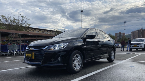 Imagen 1 de 25 de Chevrolet Onix