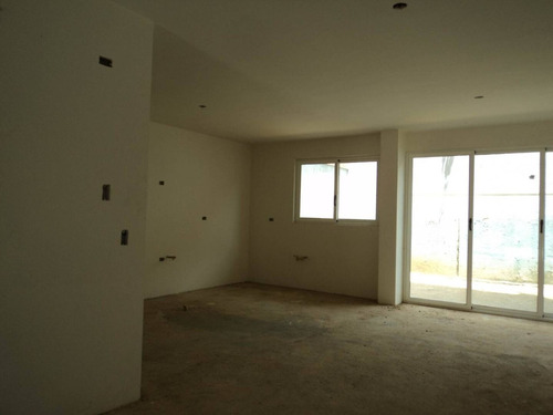 Imagen 4 de 14 de Townhouse En Venta En Valles De Camoruco