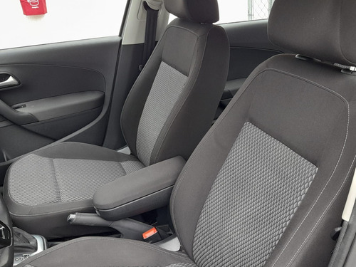 Imagen 10 de 14 de Volkswagen Vento 2020 1.6 Comfortline At