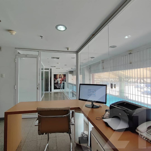 Imagen 10 de 11 de Local Comercial C.c. Puente Real, Nivel Pb (frente Al Estacionamiento). Nva. Barcelona