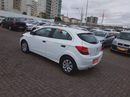 Imagem 6 de 9 de Chevrolet Onix 1.0 Mpfi Joy 8v Flex 4p Manual