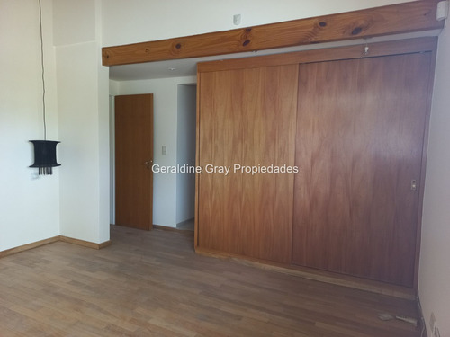 Venta Casa 4 Dormitorios Cipolletti Con Cochera