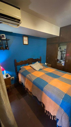 Venta De Casa 4 Dorm., Alsina Al 400- C /pileta