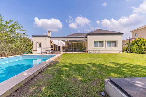Imagen 7 de 30 de Hermosa Casa En Venta En Country Terravista