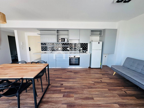 Venta 2 Amb Semicerrado Con Terraza Y Parrilla Propia En Palermo Hollywood