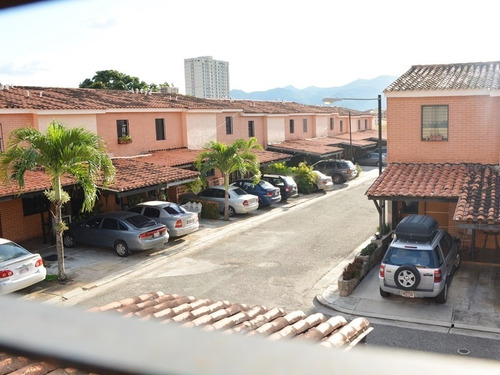 Imagen 22 de 22 de Townhouse En Naguanagua El Rincon Yl