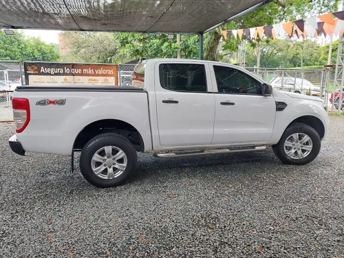 Ford Ranger 3.2 XL MT