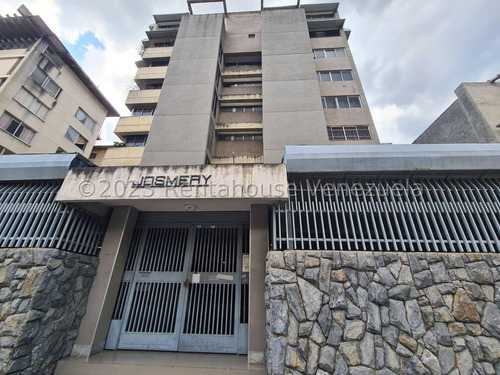 Ss: Vende Apartamento 24-7454 En Los Palos Grandes De 275 M2