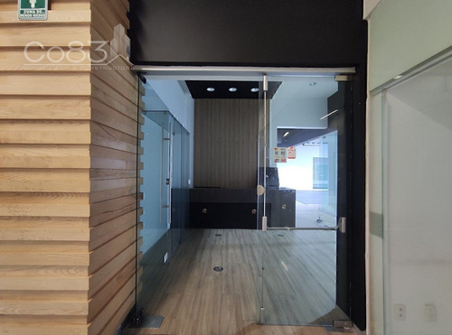 Renta - Local - Corner 15 - 592 M2 - Piso 2
