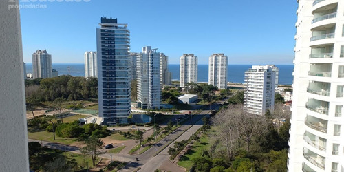 Pent House 3 Dormitorios + Dependencia De Servicio! En Punta Del Este!