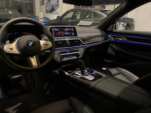 BMW Serie 7 4.4 750i Pure Excelence
