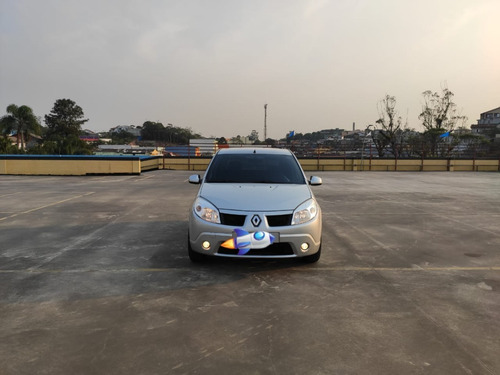 Imagem 2 de 14 de Renault Sandero