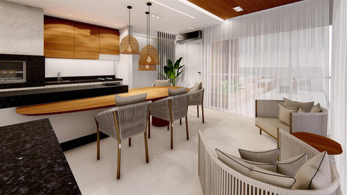 Excelente Sobrado Triplex No Centro De Balneário Camboriú Próximo À Praia Central. Viabilidade Comercial E Residencial. Fase Final De Acabamento. Negocia Entrada E Parcelamento. Venha Visitar.