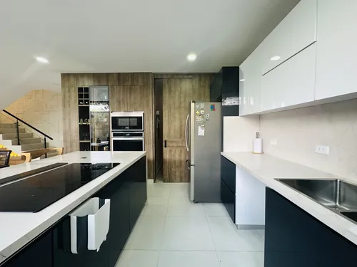 Casa En Venta En La Morada. Cod V8014542