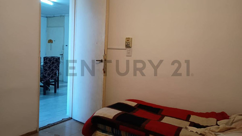 Venta Departamento De 3 Dormitorios En Fonavi Parque Field