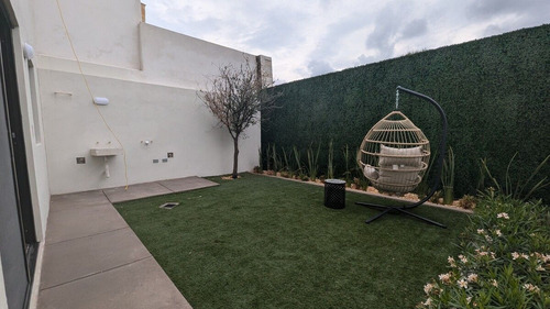 Casa En Venta Entre El Refugio Y Zibatá, ¡oportunidad Única En Querétaro!
