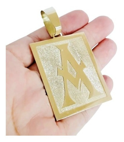 Imagem 3 de 4 de Pingente Placa Letra 20 Gramas Ouro 18k 750