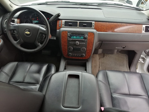 Imagen 13 de 13 de Chevrolet Suburban Lt 2007