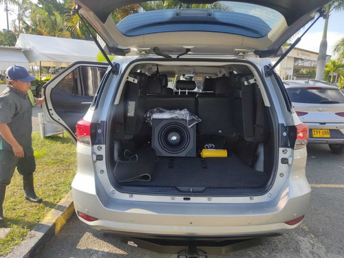 Imagen 10 de 17 de Toyota Fortuner 2018 2.7l