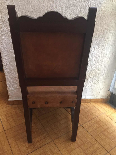 Imagen 3 de 10 de Sillas De Caoba Forradas Con Cuero El Precio Es Por Silla