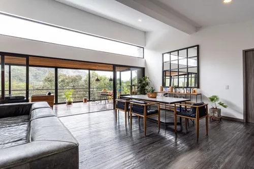 Casa En Venta En Carrizales. Cod V24082