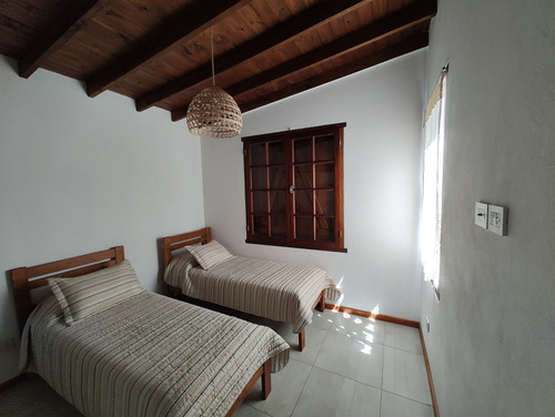Alquiler Casa Bosque Peralta Ramos, Mar Del Plata