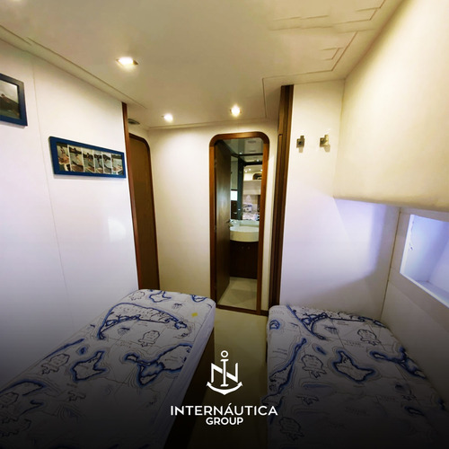 Lancha Ferretti 680 Fly 2014 Intermarine Azimut Schaefer