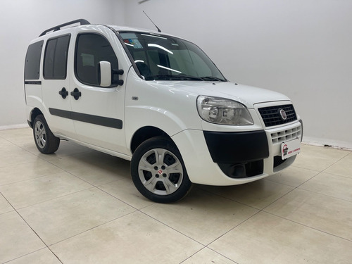 Imagem 2 de 13 de Fiat Doblo Essence 1.8 Flex 16v 5p 2017/2018