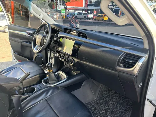 Toyota Hilux Srv 2.4 4x4 Mt Euro 6 Publica