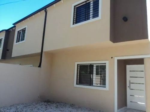 Venta Ezeiza Duplex De 3 Dormitorios