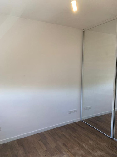 2 Amb Amplios Con Cochera Edificio Con Parrilla Y Pileta