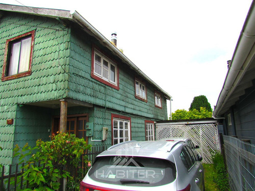 Casa En Venta De 5 Dorm. En Frutillar