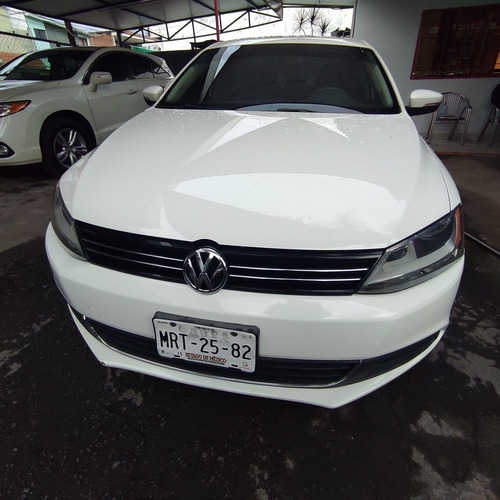 Imagen 2 de 14 de Volkswagen Jetta Mkvi Style Active 2013
