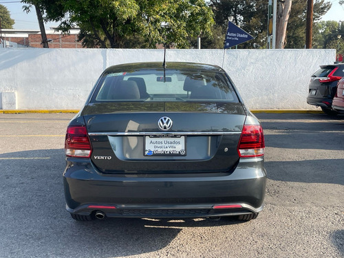 Volkswagen Vento 1.6 Confortline At