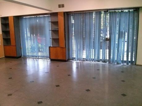 Imagen 9 de 10 de Salon En Venta En Quilmes Oeste