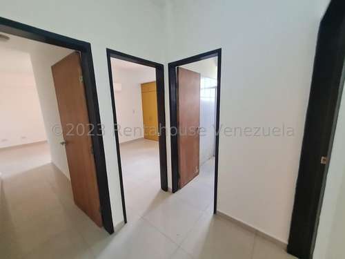 Imagen 19 de 30 de !! Ana Karina Ofrece Apartamento En Venta En Barquisimeto En El Triangulo Del Este Lara */* Akm