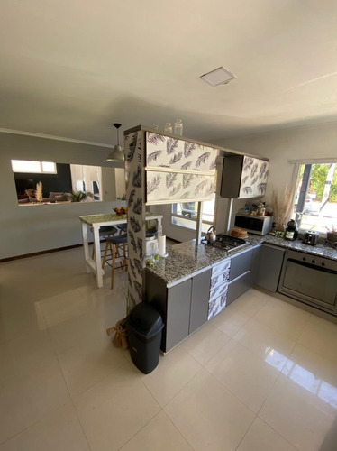 Imagen 5 de 14 de Hermosa Casa 4 Ambientes Con Pileta En Brickland Canning