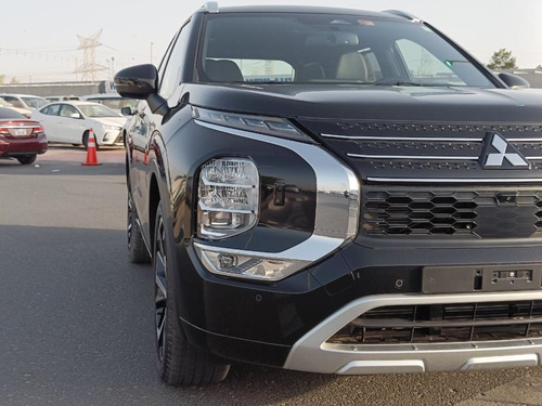 Imagen 3 de 12 de Mitsubishi Outlander Premium 2023
