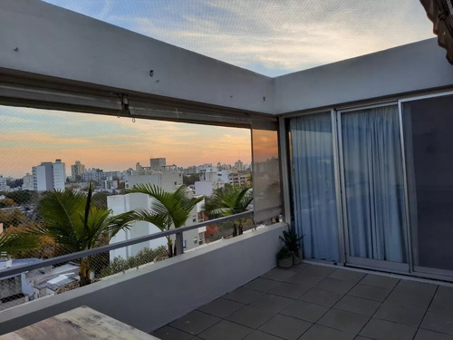 Venta Duplex Departamento La Plata Con Terraza Privada 2 Dormitorios Cochera Techada Parrilla Hermosa Vista A La Plaza Excelente Oportunidad